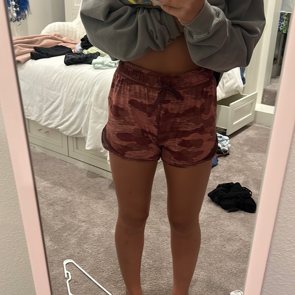 red shorts
